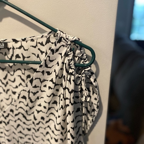 a.n.a. | A New Approach | Women's | Black and White Pattern Top Blouse | XL - Picture 2 of 10